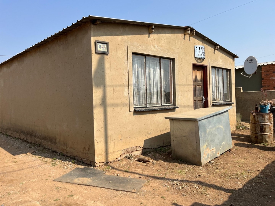 2 Bedroom Property for Sale in Thulani Gauteng