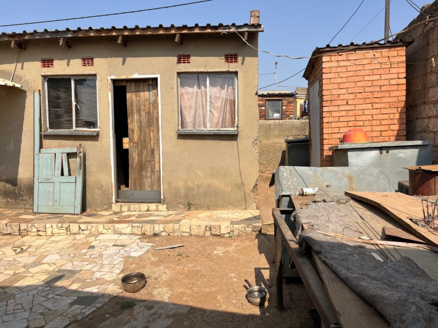 2 Bedroom Property for Sale in Thulani Gauteng