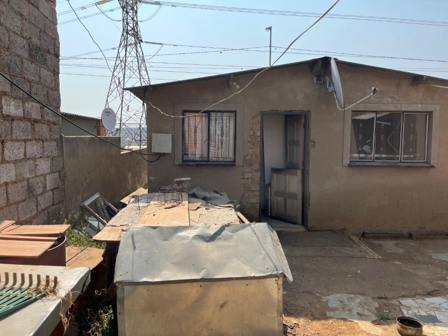 2 Bedroom Property for Sale in Thulani Gauteng