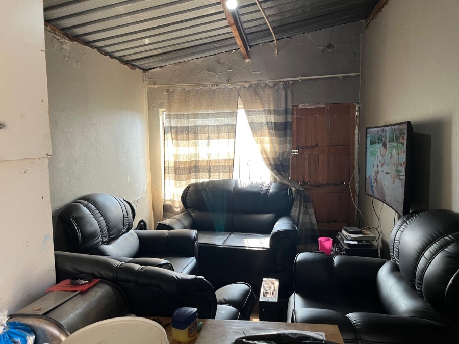 2 Bedroom Property for Sale in Thulani Gauteng