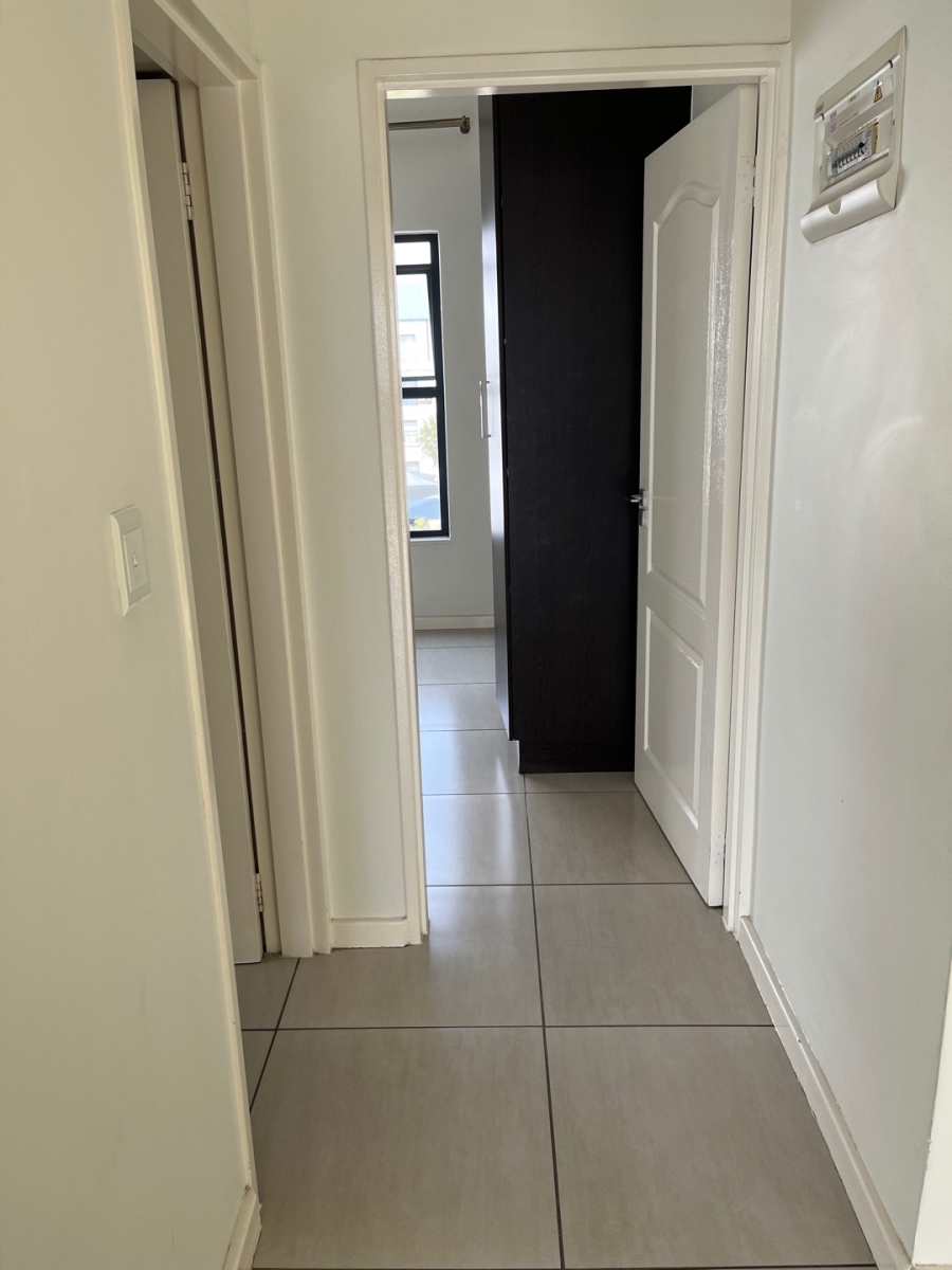 To Let 2 Bedroom Property for Rent in Greenstone Hill Gauteng