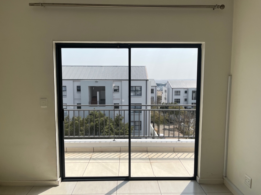 To Let 2 Bedroom Property for Rent in Greenstone Hill Gauteng