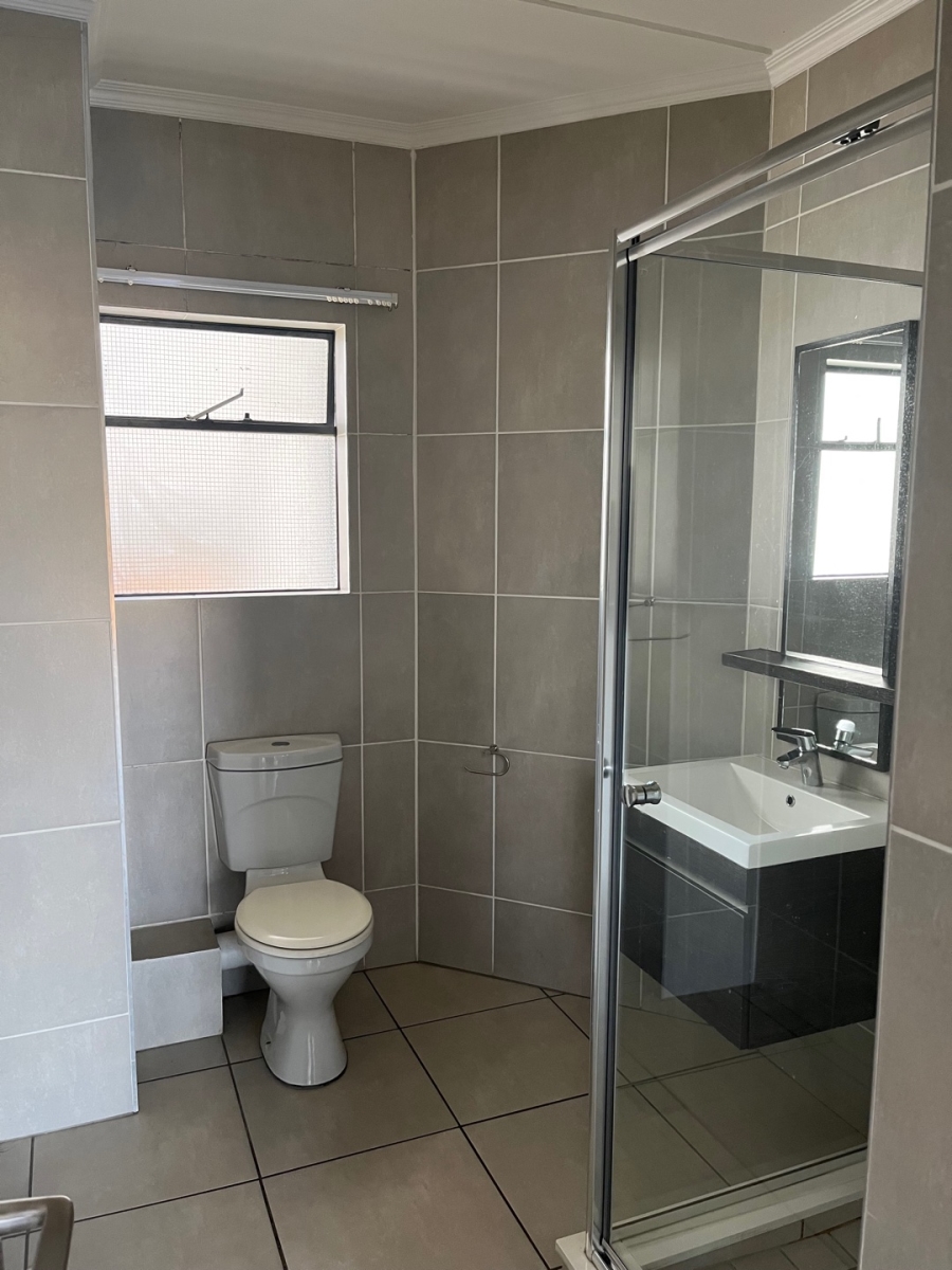 To Let 2 Bedroom Property for Rent in Olivedale Gauteng