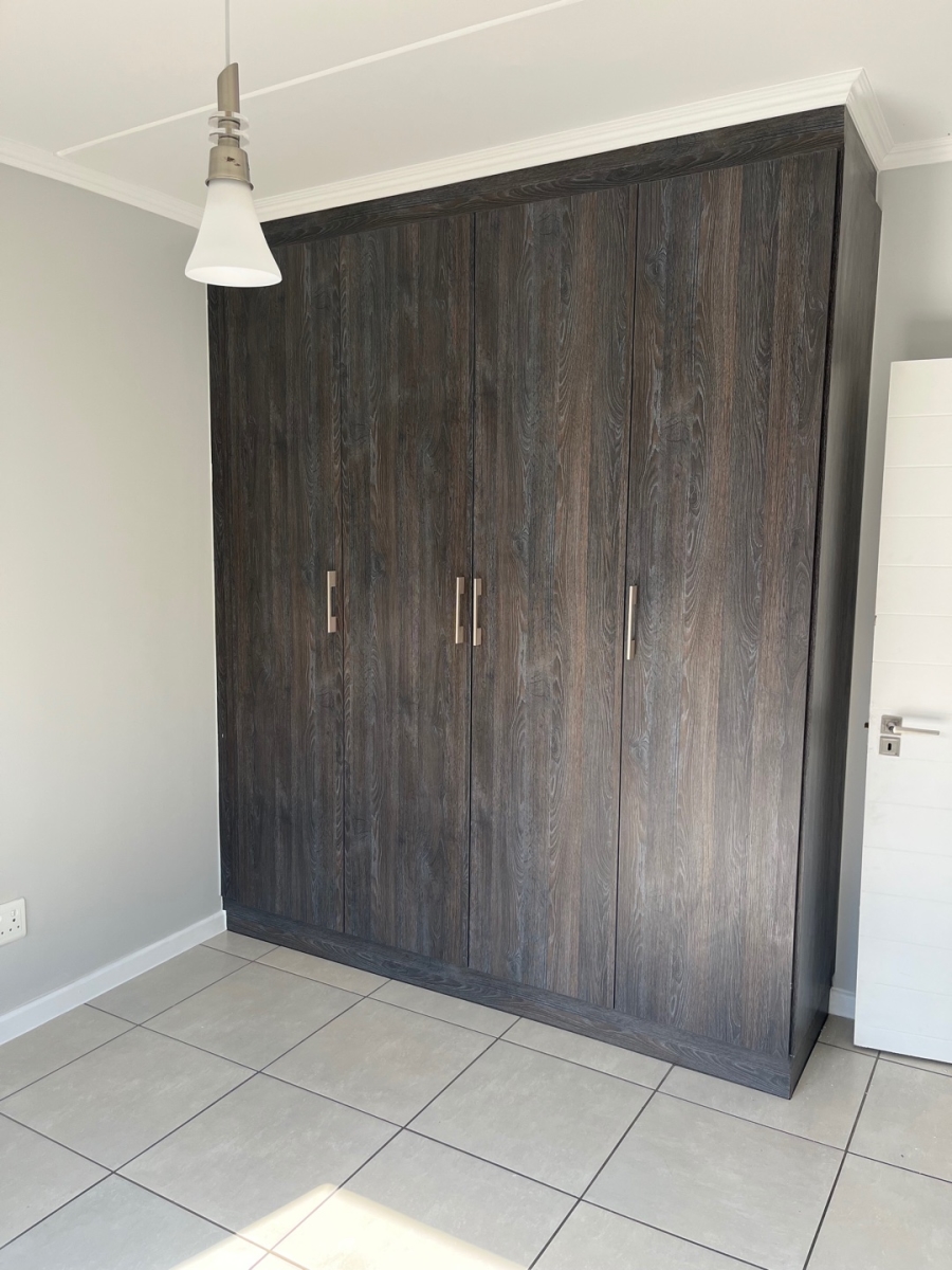 To Let 2 Bedroom Property for Rent in Olivedale Gauteng