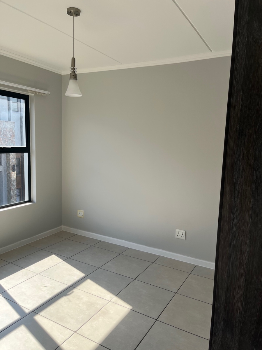 To Let 2 Bedroom Property for Rent in Olivedale Gauteng