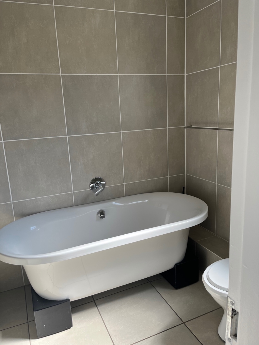 To Let 2 Bedroom Property for Rent in Olivedale Gauteng