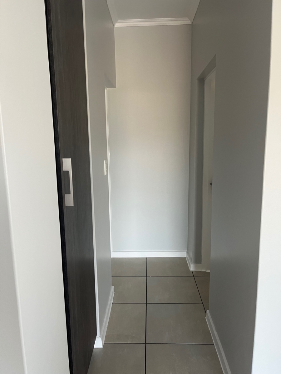 To Let 2 Bedroom Property for Rent in Olivedale Gauteng