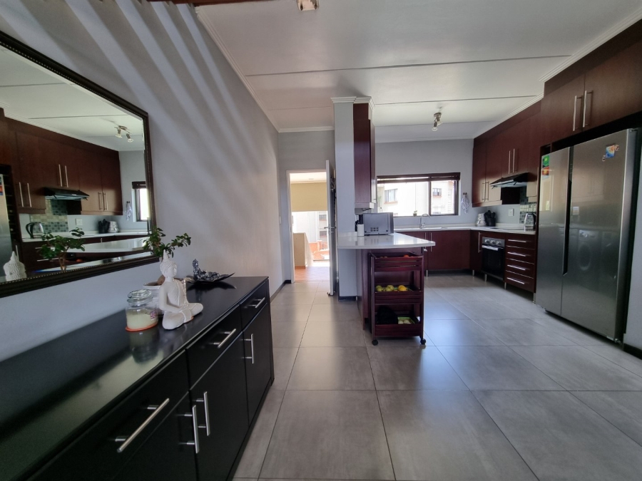 3 Bedroom Property for Sale in Bedfordview Gauteng