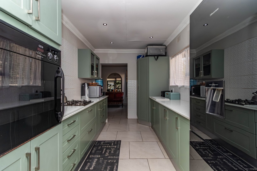 5 Bedroom Property for Sale in Pomona Gauteng