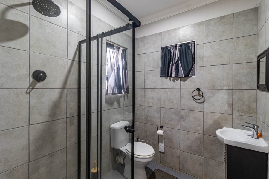 5 Bedroom Property for Sale in Pomona Gauteng