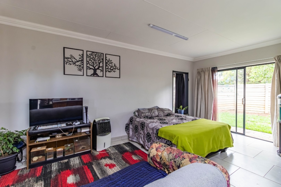 5 Bedroom Property for Sale in Pomona Gauteng