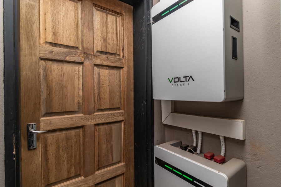 5 Bedroom Property for Sale in Pomona Gauteng