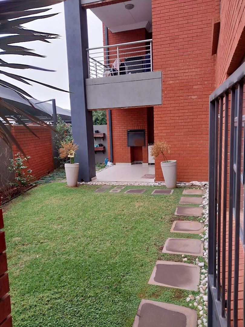 3 Bedroom Property for Sale in Eveleigh Gauteng