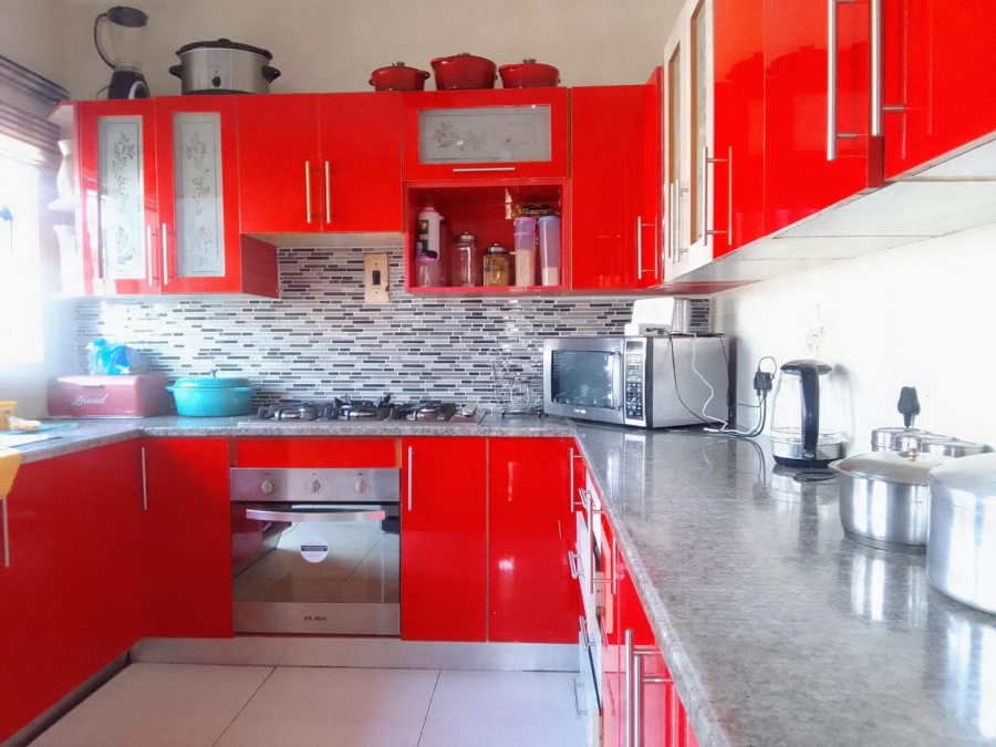 To Let 3 Bedroom Property for Rent in Birch Acres Gauteng