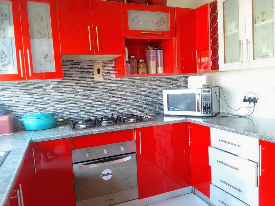 To Let 3 Bedroom Property for Rent in Birch Acres Gauteng