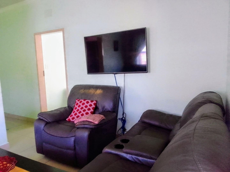 To Let 3 Bedroom Property for Rent in Birch Acres Gauteng