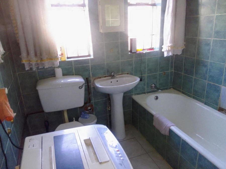 To Let 3 Bedroom Property for Rent in Birch Acres Gauteng