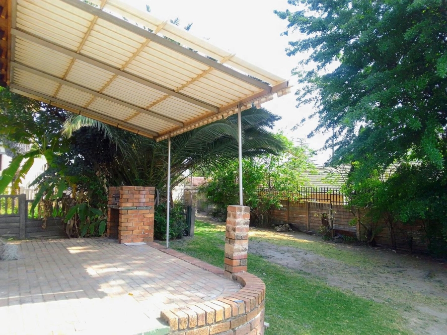 To Let 3 Bedroom Property for Rent in Birch Acres Gauteng