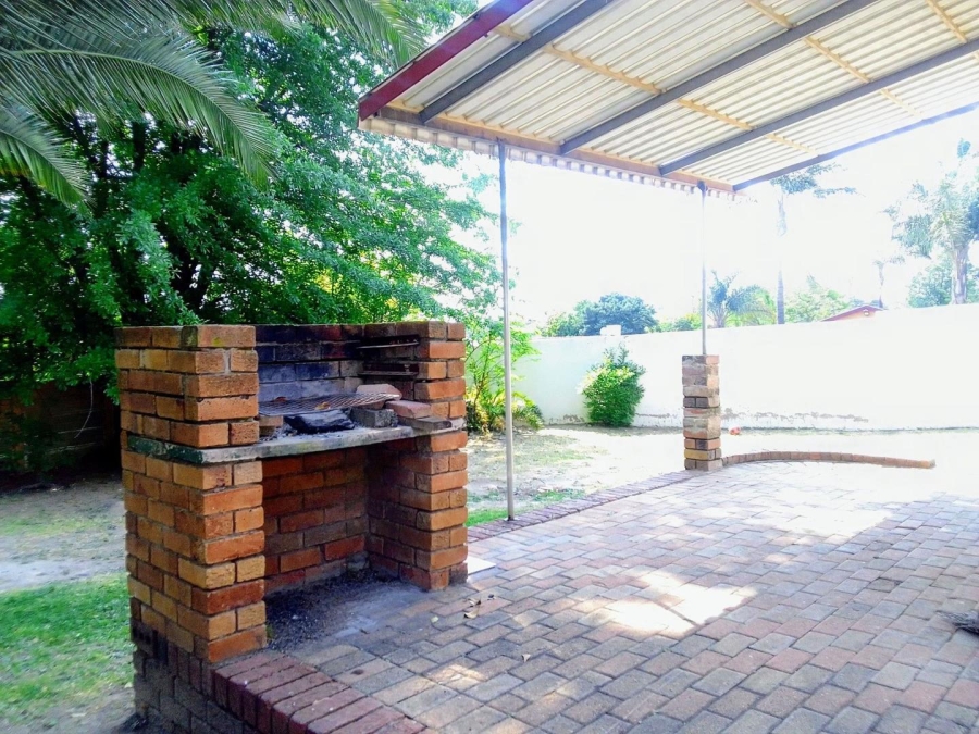 To Let 3 Bedroom Property for Rent in Birch Acres Gauteng