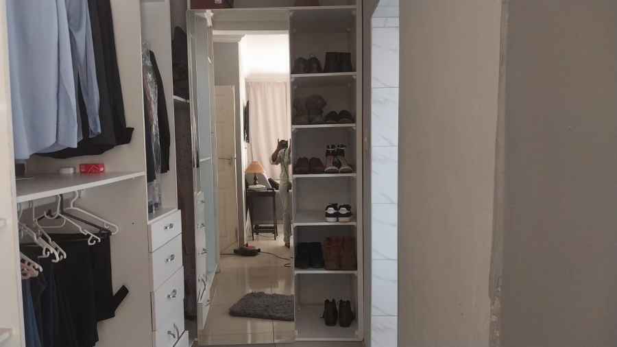 4 Bedroom Property for Sale in Mulbarton Gauteng