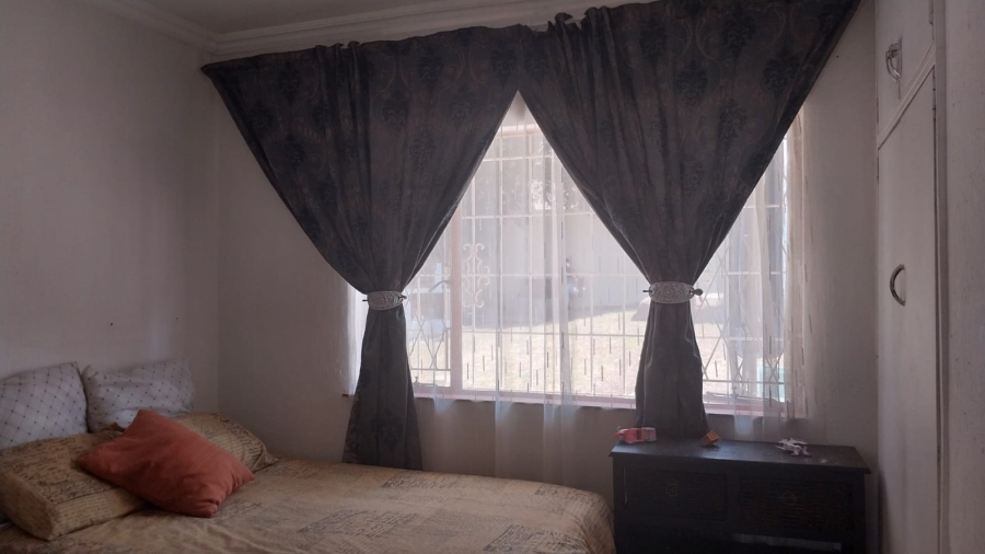 4 Bedroom Property for Sale in Mulbarton Gauteng