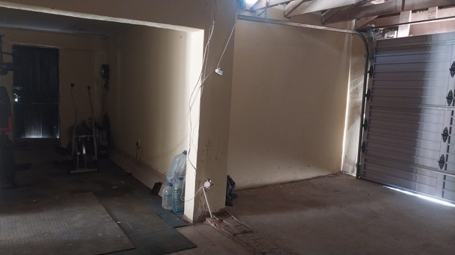 4 Bedroom Property for Sale in Mulbarton Gauteng