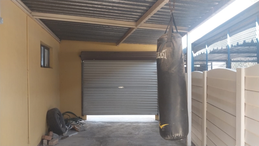 4 Bedroom Property for Sale in Mulbarton Gauteng