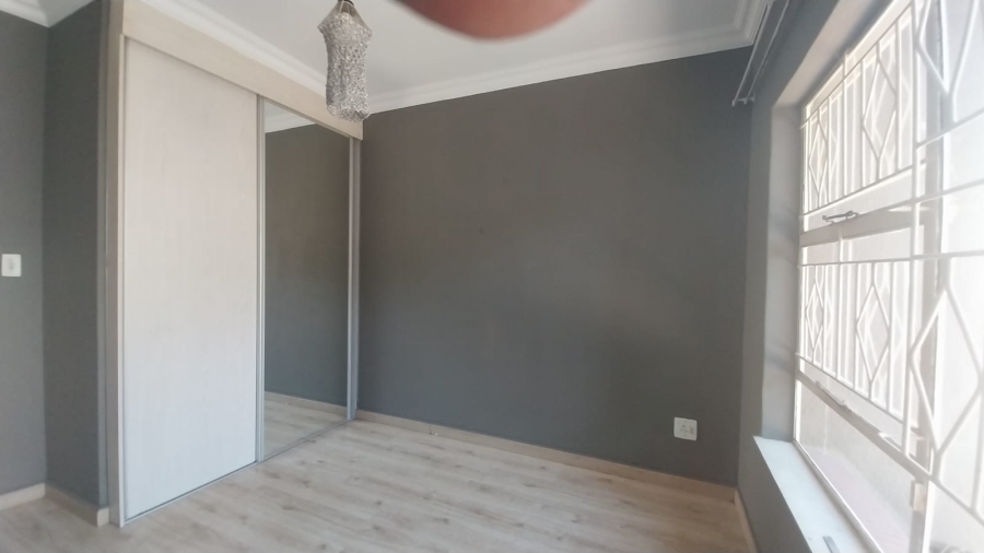 3 Bedroom Property for Sale in Mulbarton Gauteng