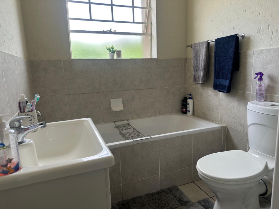 2 Bedroom Property for Sale in Rynfield A H Gauteng