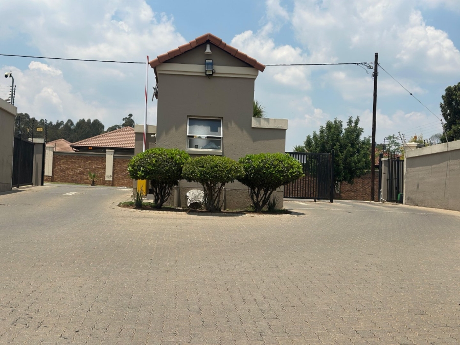 2 Bedroom Property for Sale in Rynfield A H Gauteng