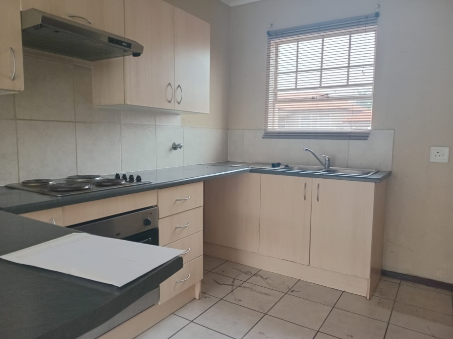 To Let 2 Bedroom Property for Rent in Rynfield A H Gauteng