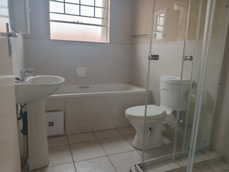 To Let 2 Bedroom Property for Rent in Rynfield A H Gauteng