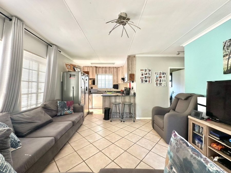 2 Bedroom Property for Sale in Albemarle Gauteng