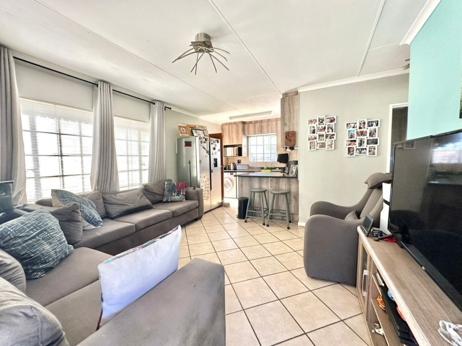 2 Bedroom Property for Sale in Albemarle Gauteng