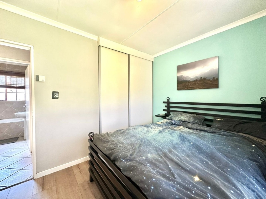 2 Bedroom Property for Sale in Albemarle Gauteng