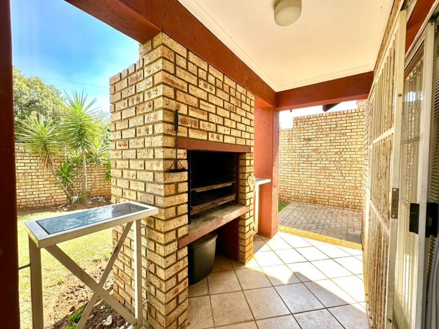 2 Bedroom Property for Sale in Albemarle Gauteng