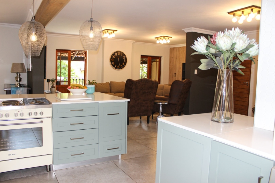 6 Bedroom Property for Sale in Midstream Estate Gauteng