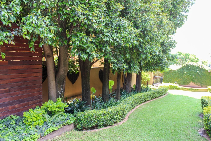 6 Bedroom Property for Sale in Midstream Estate Gauteng