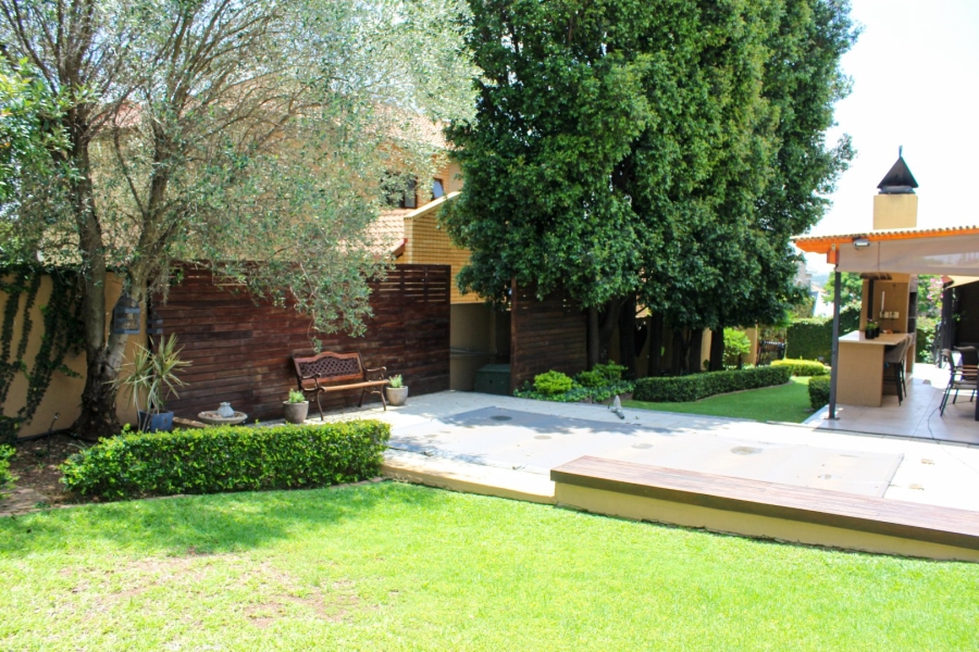 6 Bedroom Property for Sale in Midstream Estate Gauteng