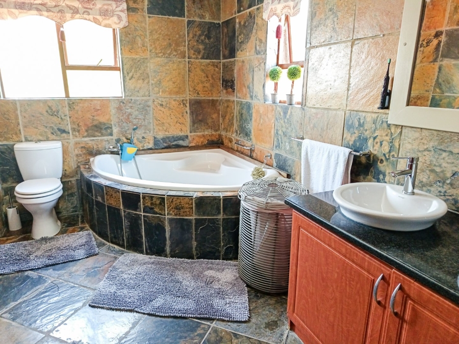 6 Bedroom Property for Sale in Midstream Estate Gauteng
