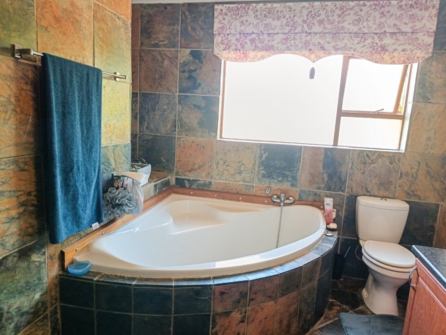 6 Bedroom Property for Sale in Midstream Estate Gauteng