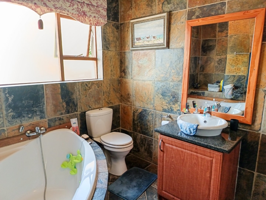 6 Bedroom Property for Sale in Midstream Estate Gauteng