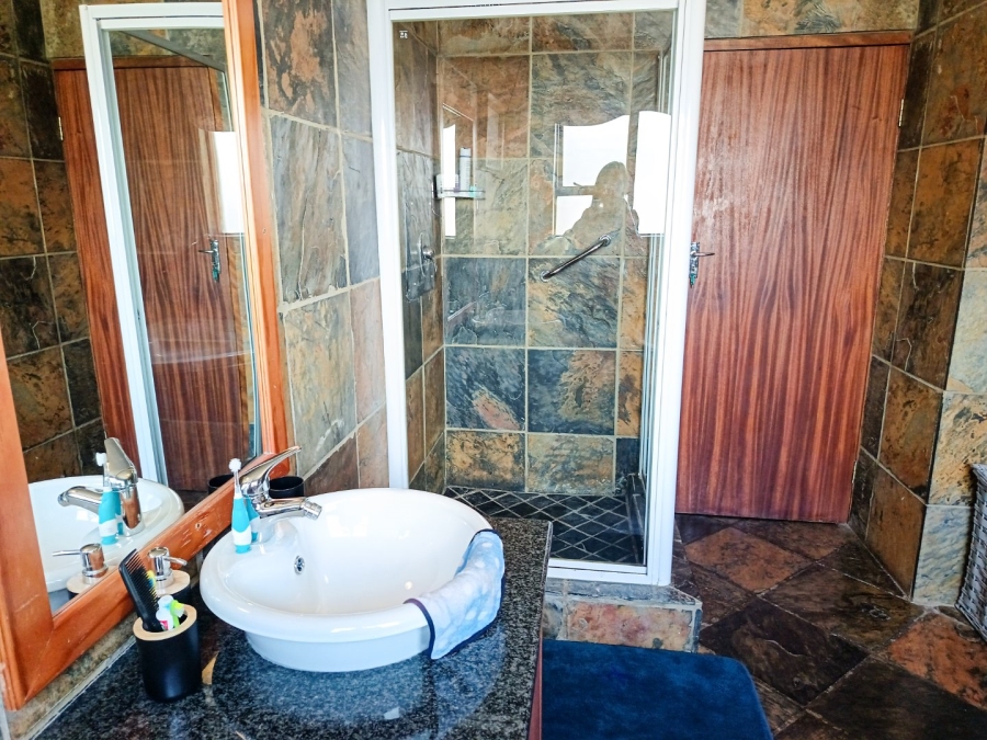 6 Bedroom Property for Sale in Midstream Estate Gauteng