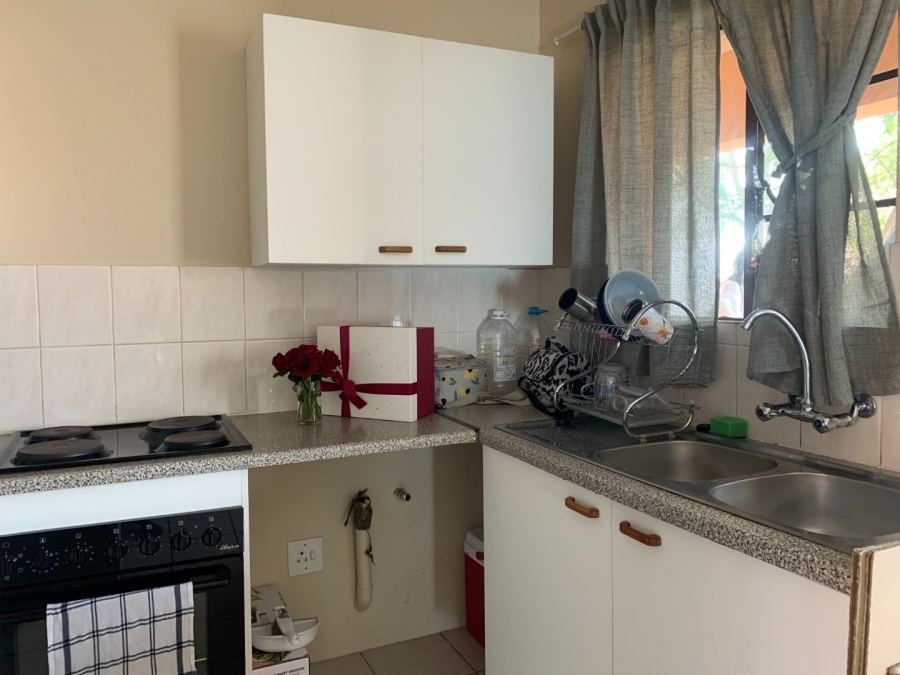 To Let 1 Bedroom Property for Rent in Hennopspark Gauteng