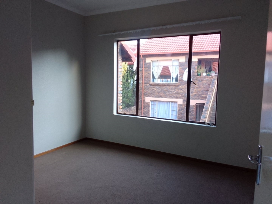 To Let 1 Bedroom Property for Rent in Hennopspark Gauteng