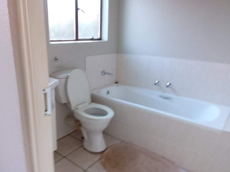 To Let 1 Bedroom Property for Rent in Hennopspark Gauteng
