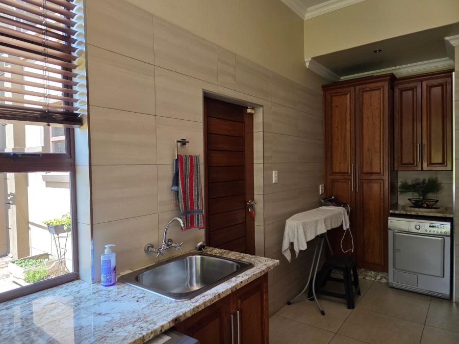 5 Bedroom Property for Sale in Emfuleni Golf Estate Gauteng