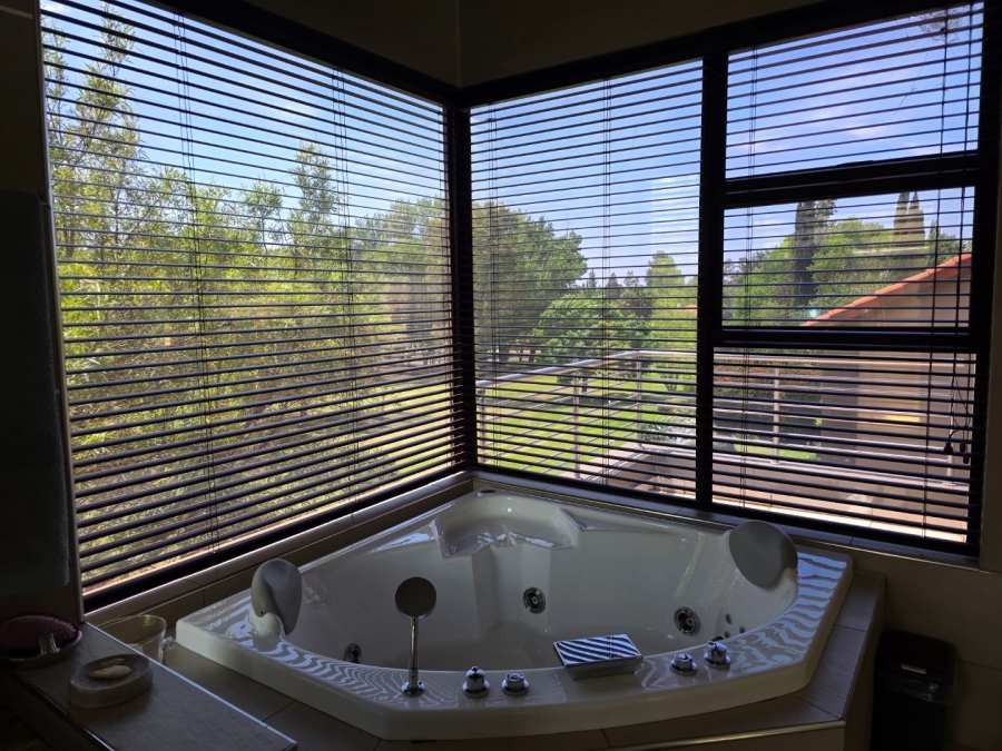 5 Bedroom Property for Sale in Emfuleni Golf Estate Gauteng