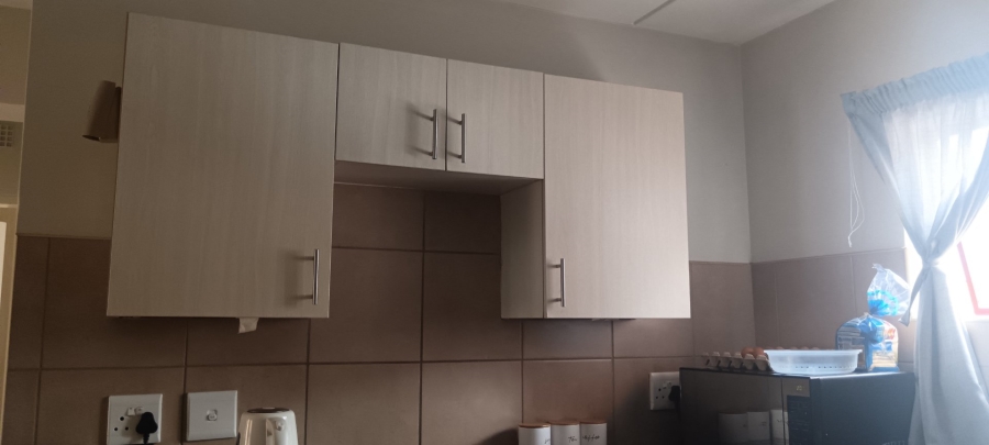 To Let 2 Bedroom Property for Rent in Noordwyk Gauteng