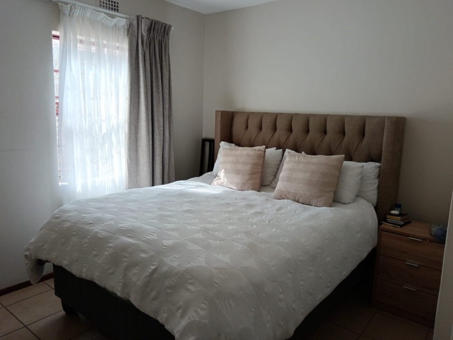 To Let 2 Bedroom Property for Rent in Noordwyk Gauteng